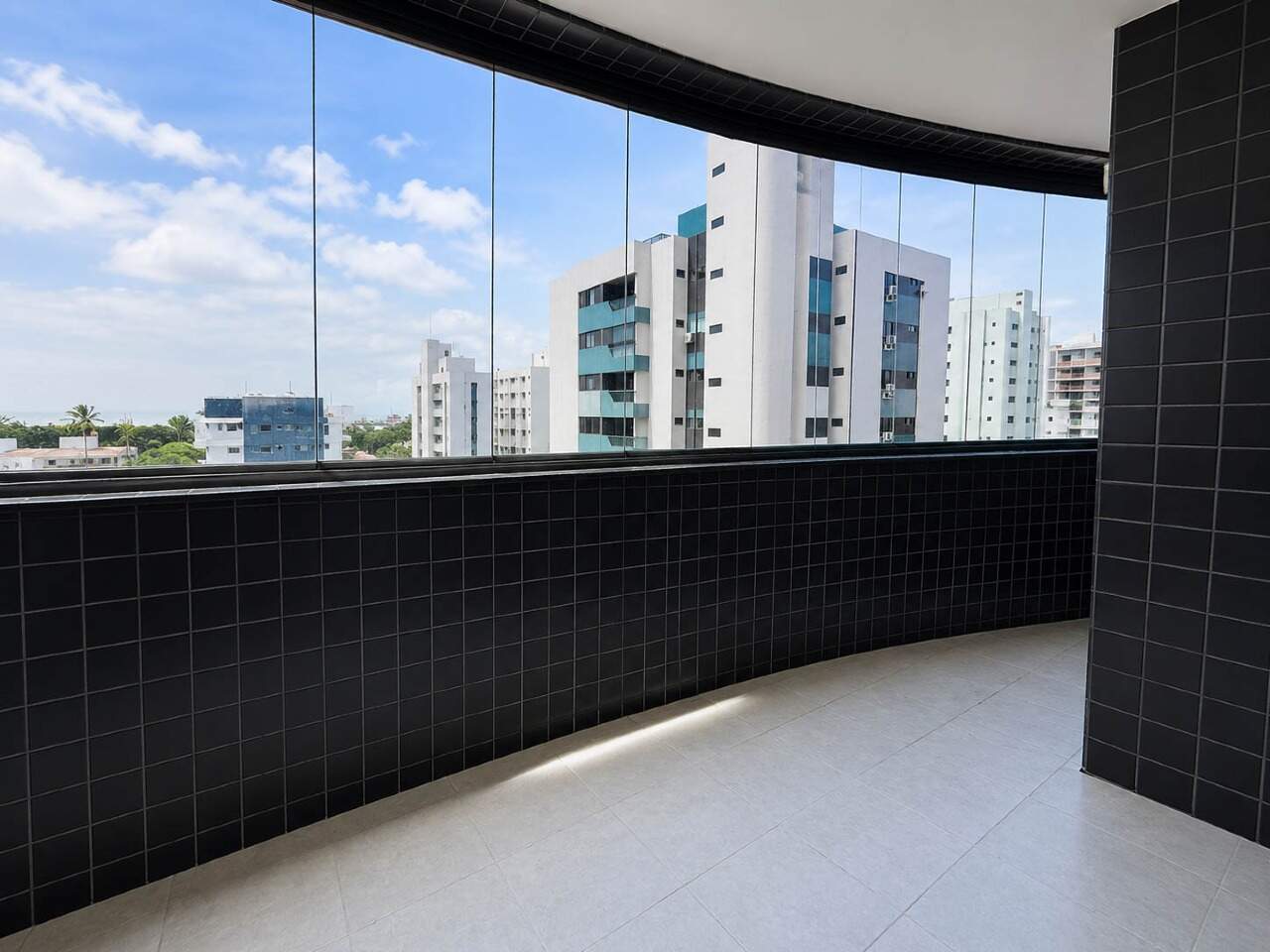 Apartamento à venda no Intermares: 