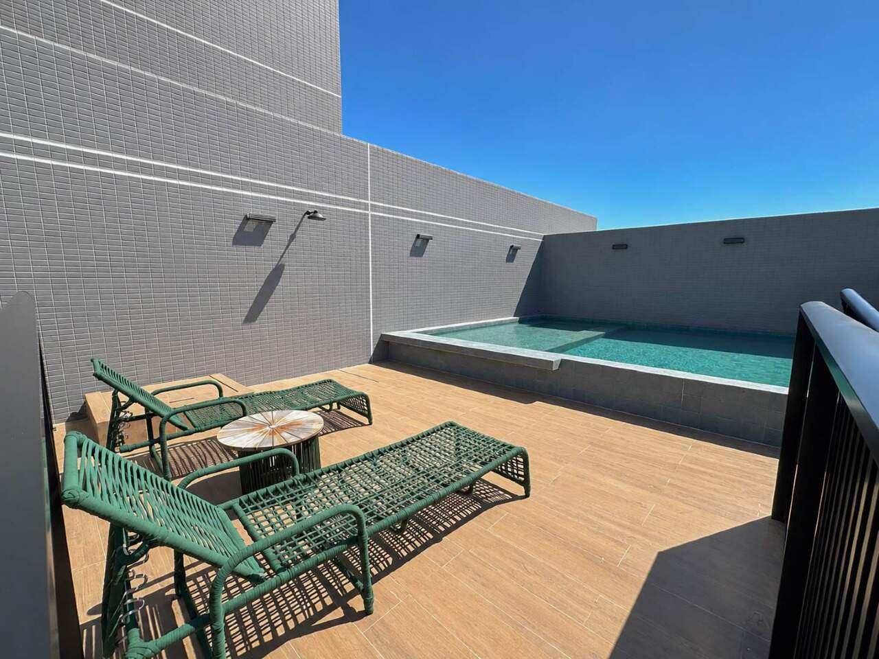 Flat à venda no Intermares: 