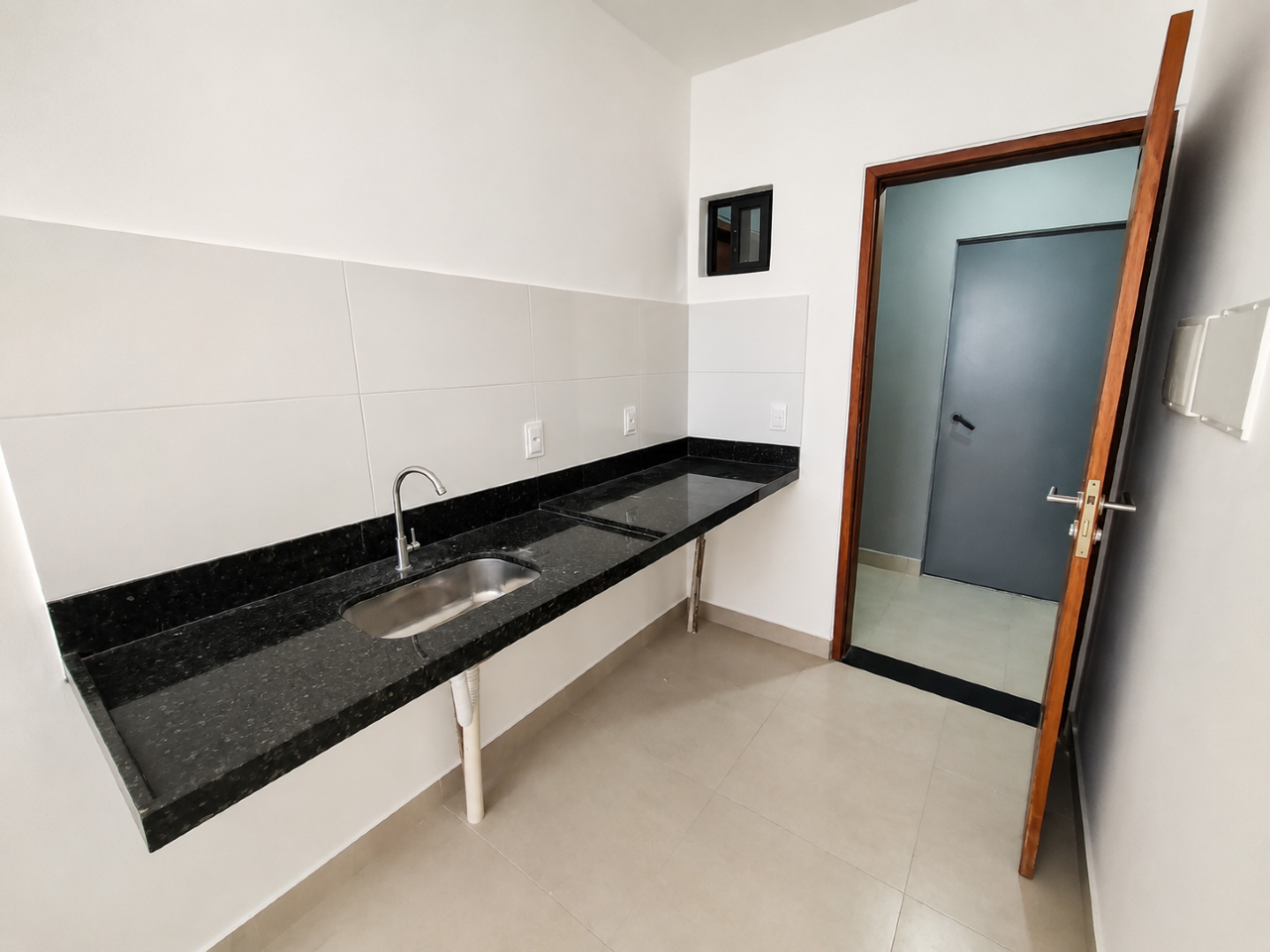 Flat à venda no Intermares: 