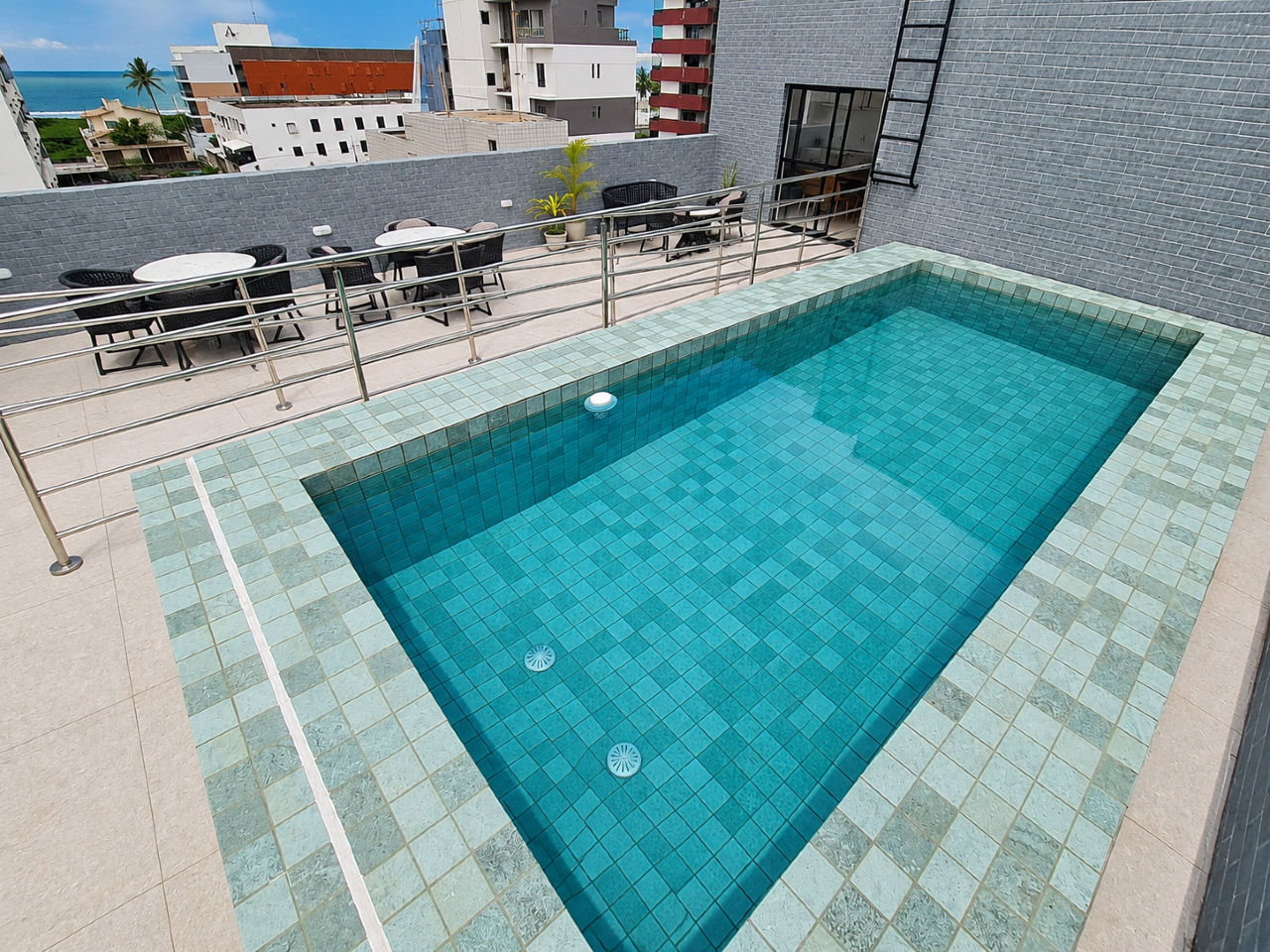 Flat à venda no Intermares: 