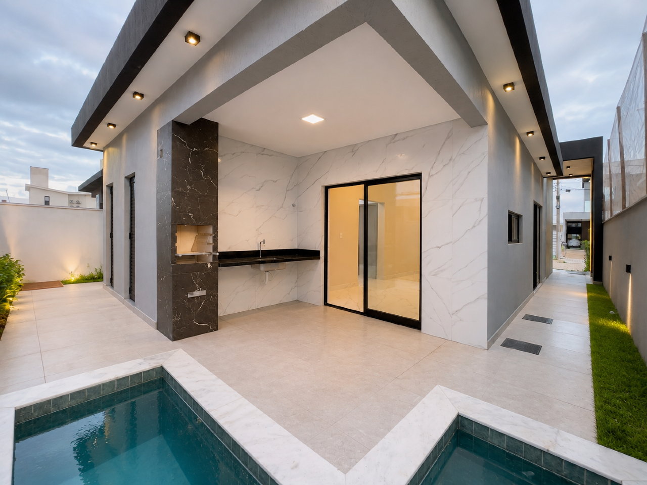 Casa em Condominio à venda no Muçumagro: 