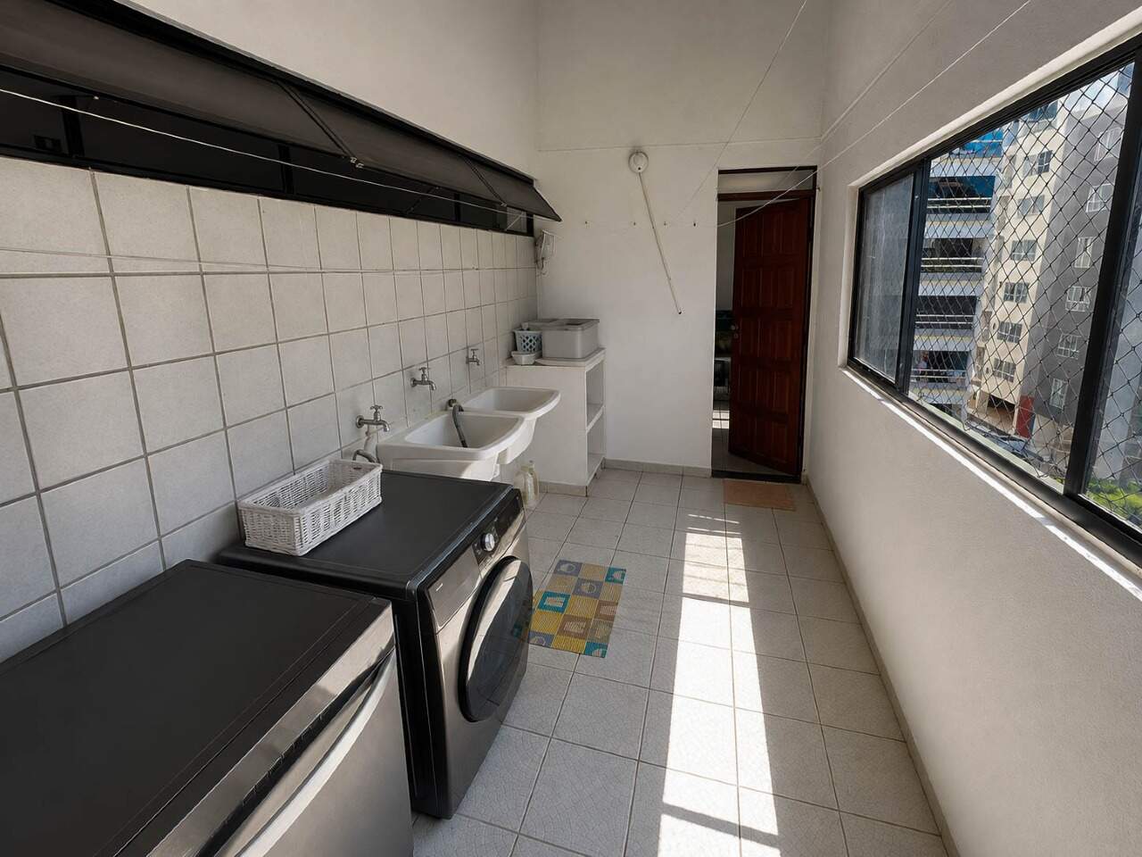 Cobertura à venda no Intermares: 