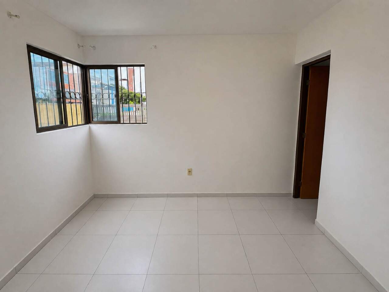 Apartamento Térreo à venda no Portal do Sol: 