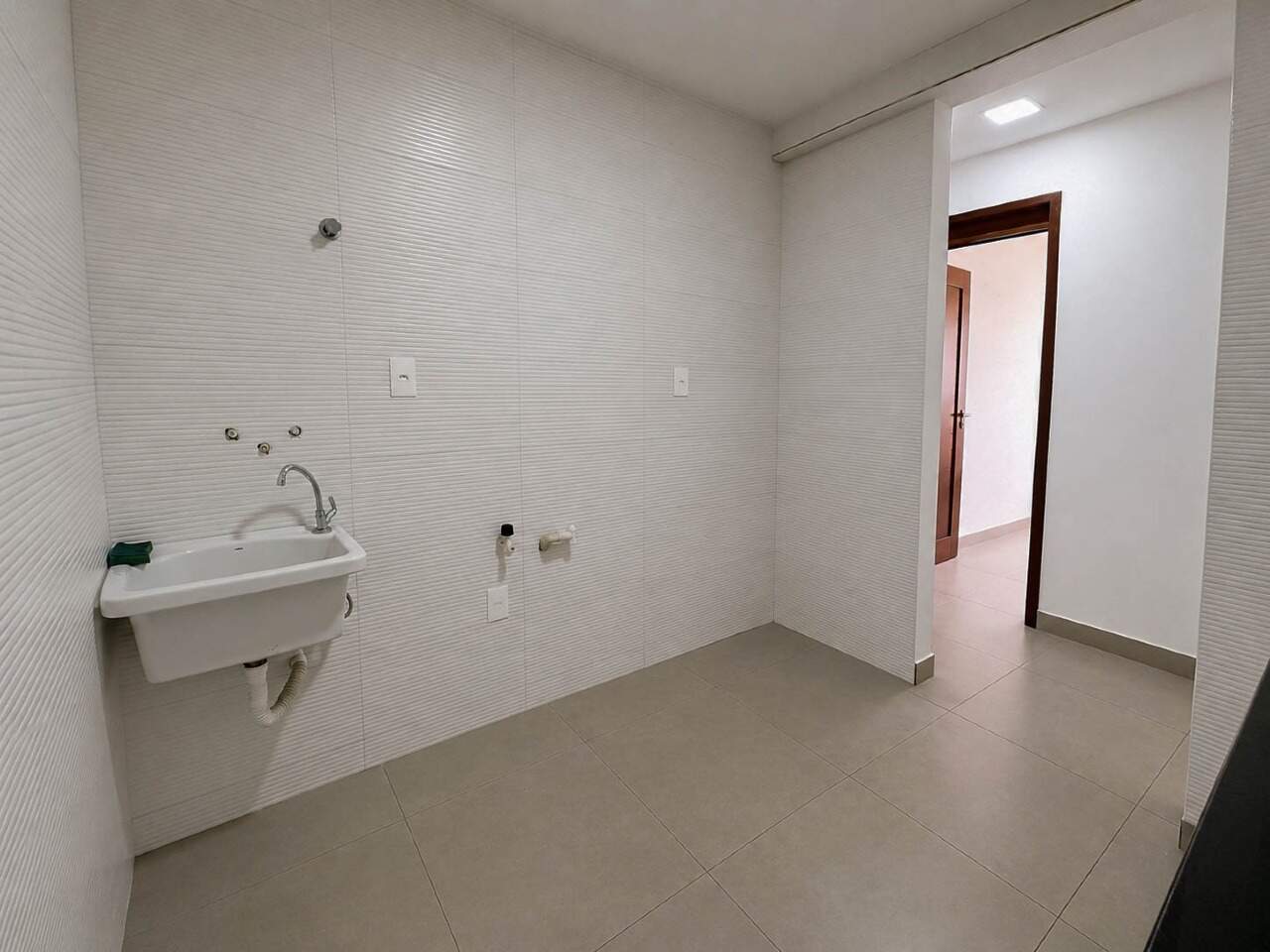 Apartamento para aluguel no Tambauzinho: 