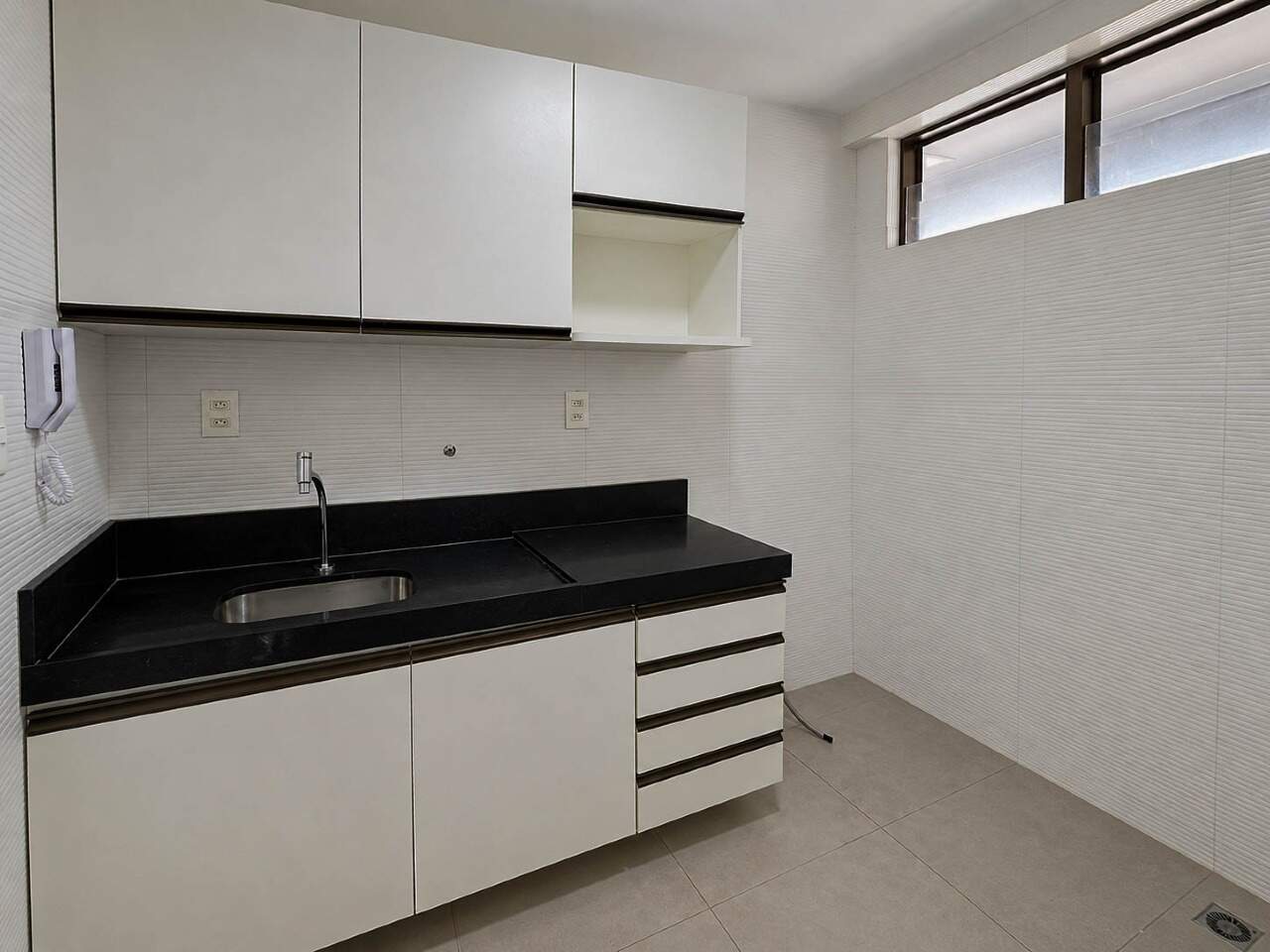 Apartamento para aluguel no Tambauzinho: 