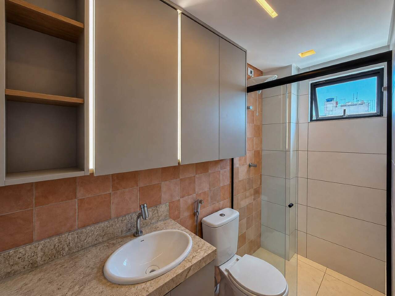 Apartamento à venda no Intermares: 