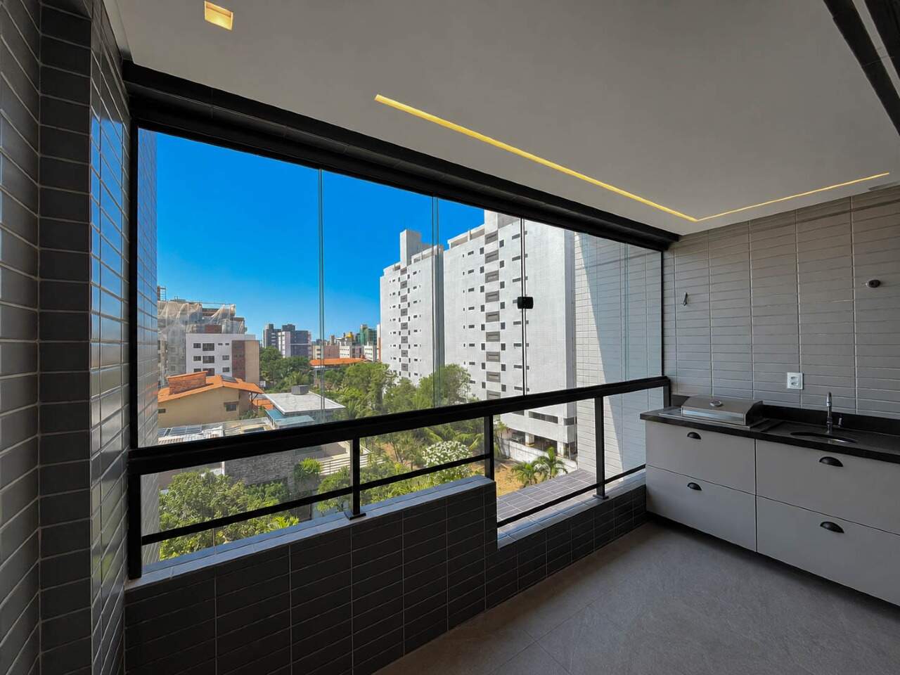 Apartamento à venda no Intermares: 