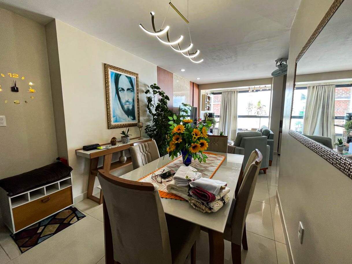 Apartamento à venda no Intermares: 