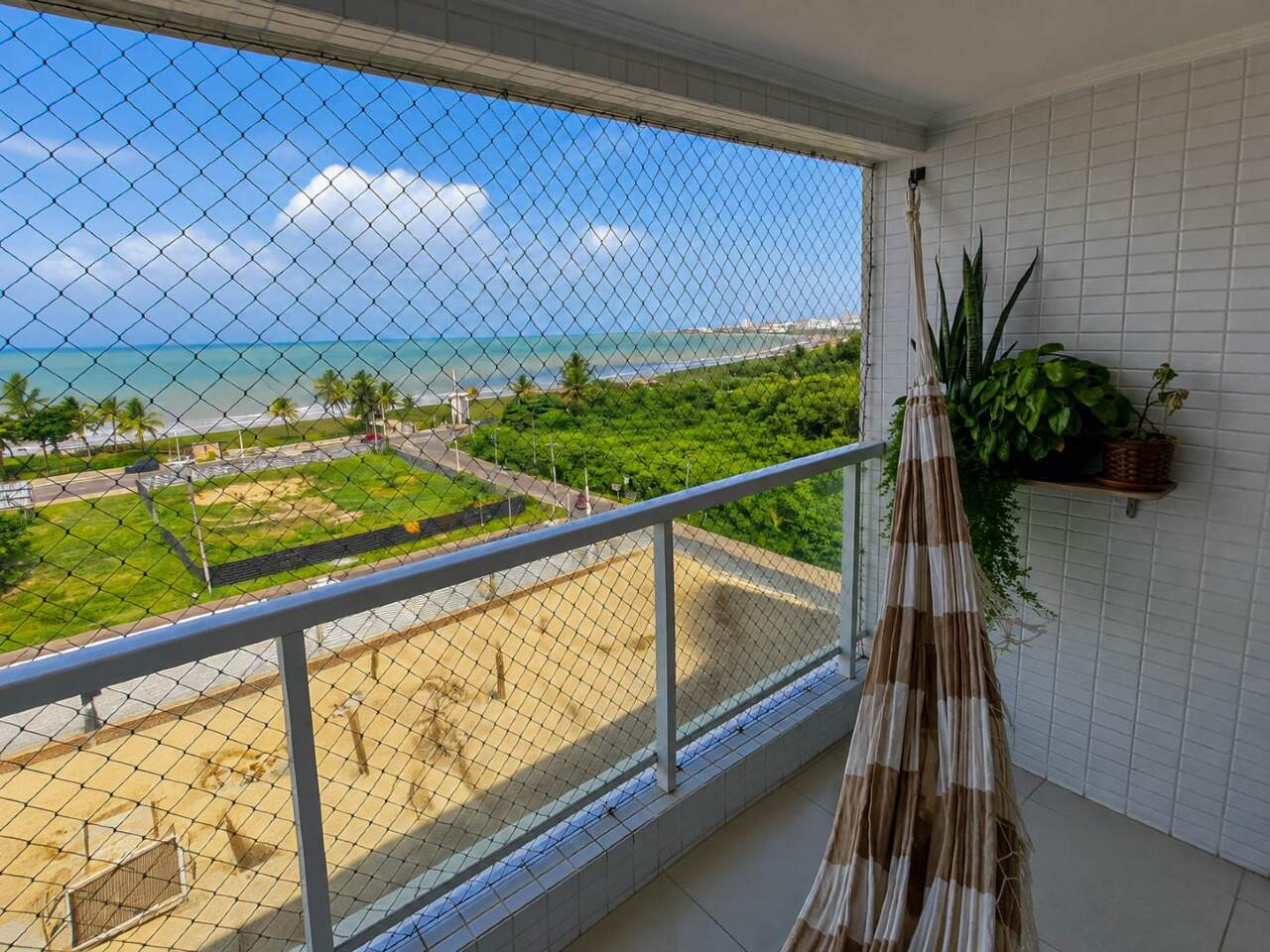 Apartamento à venda no Intermares: 