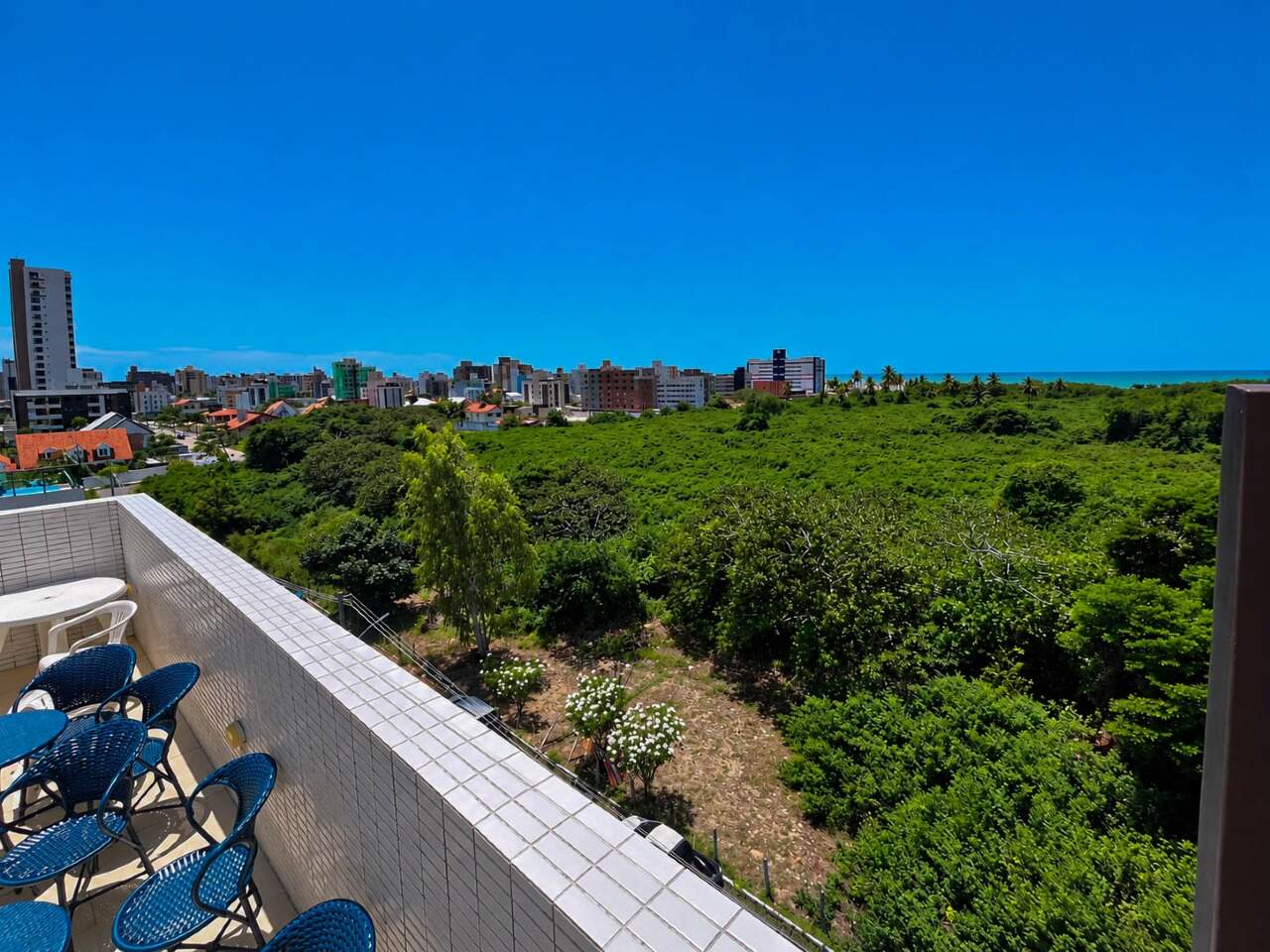 Apartamento à venda no Intermares: 