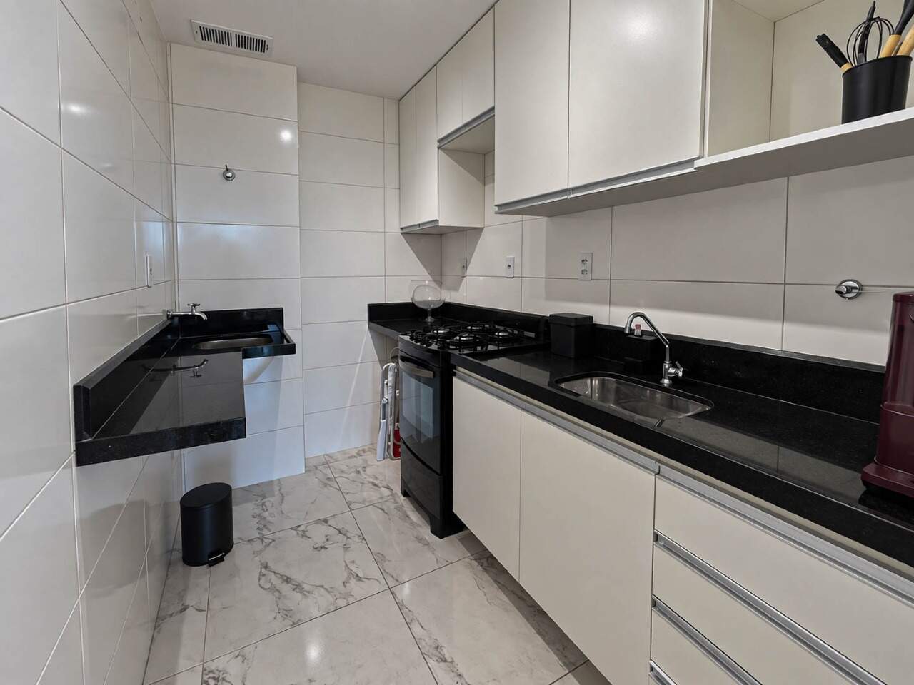 Apartamento à venda no Intermares: 