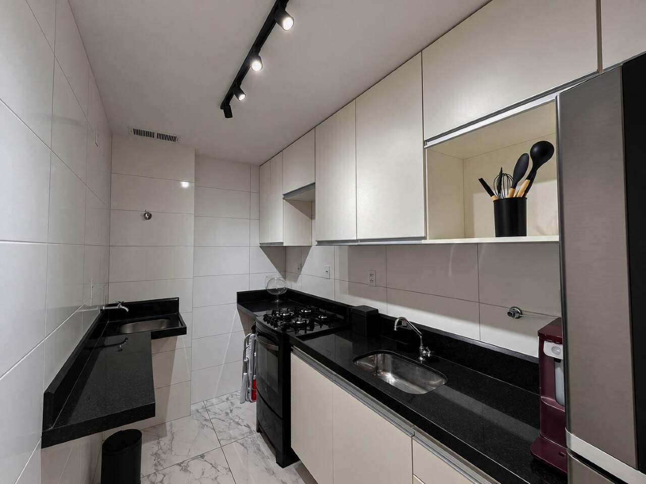 Apartamento à venda no Intermares: 