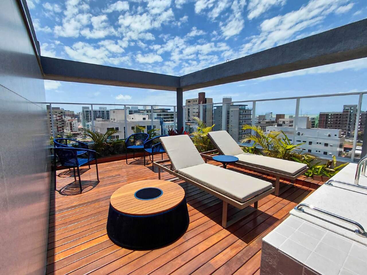 Flat à venda no Intermares: 