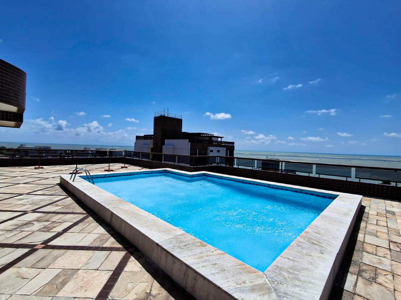 Apartamento à venda no Camboinha: 