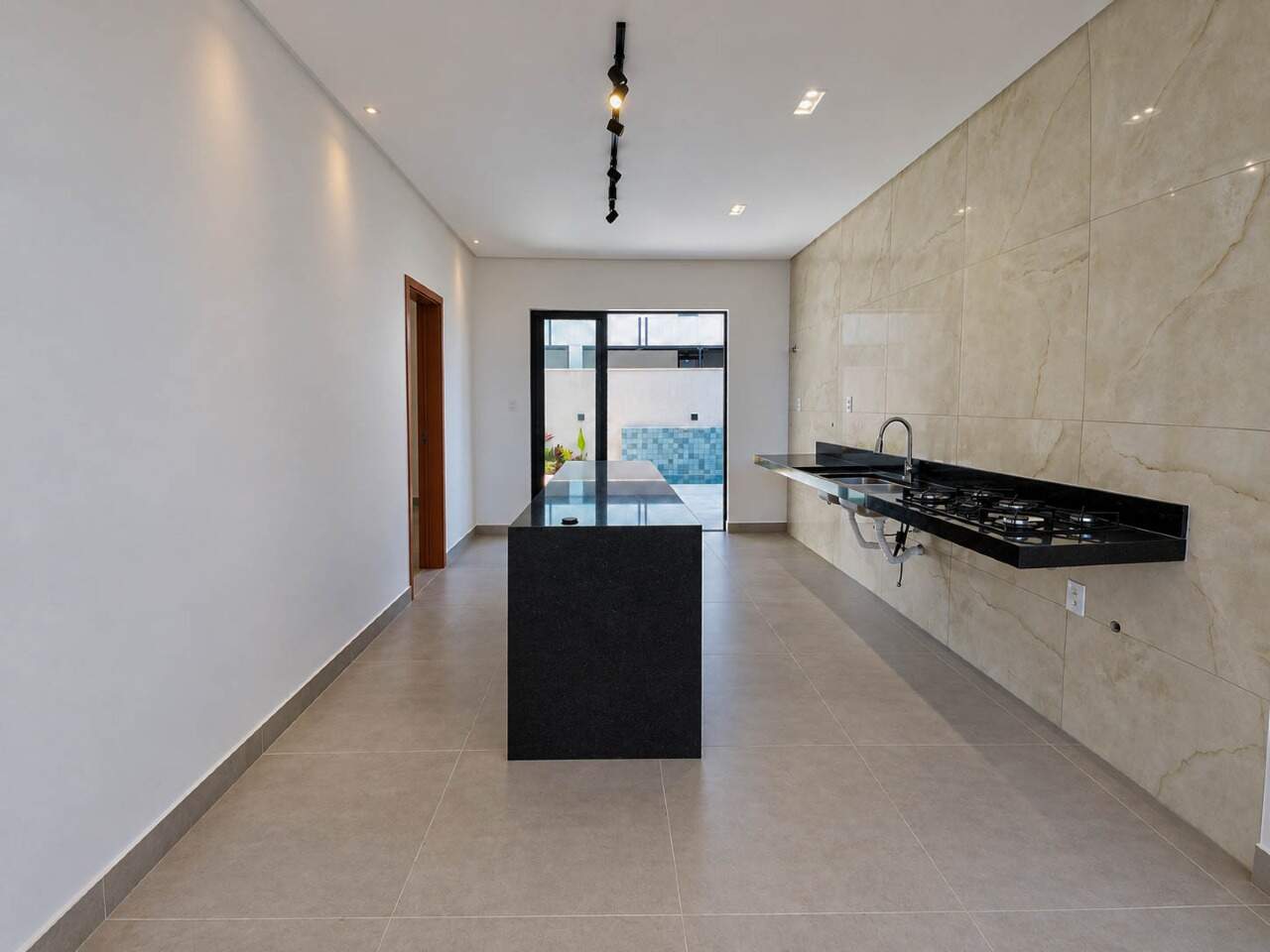 Casa em Condominio à venda no Muçumagro: 