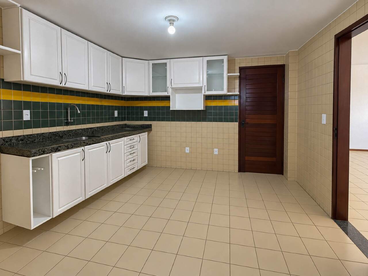 Apartamento à venda no Intermares: 