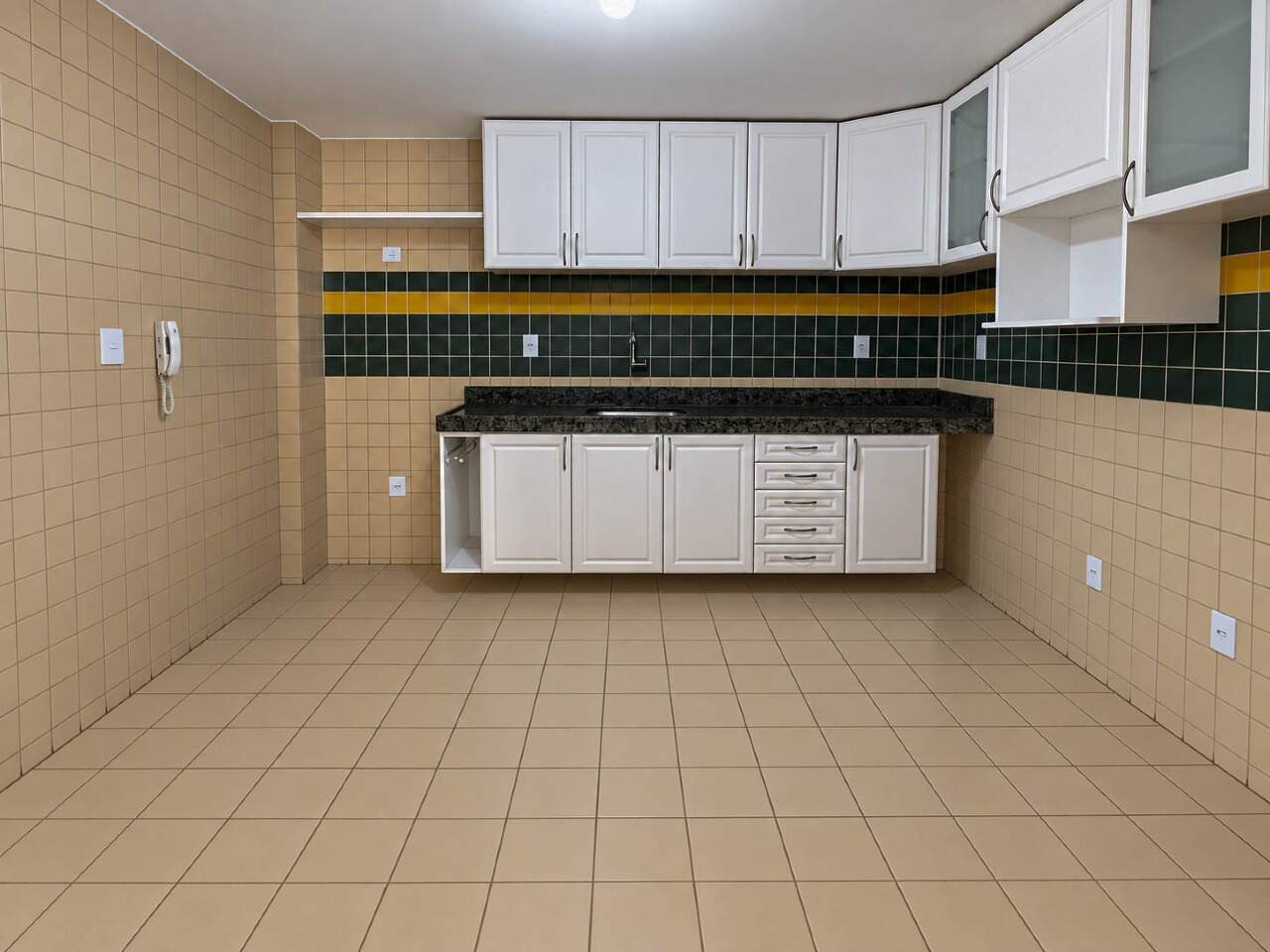 Apartamento à venda no Intermares: 