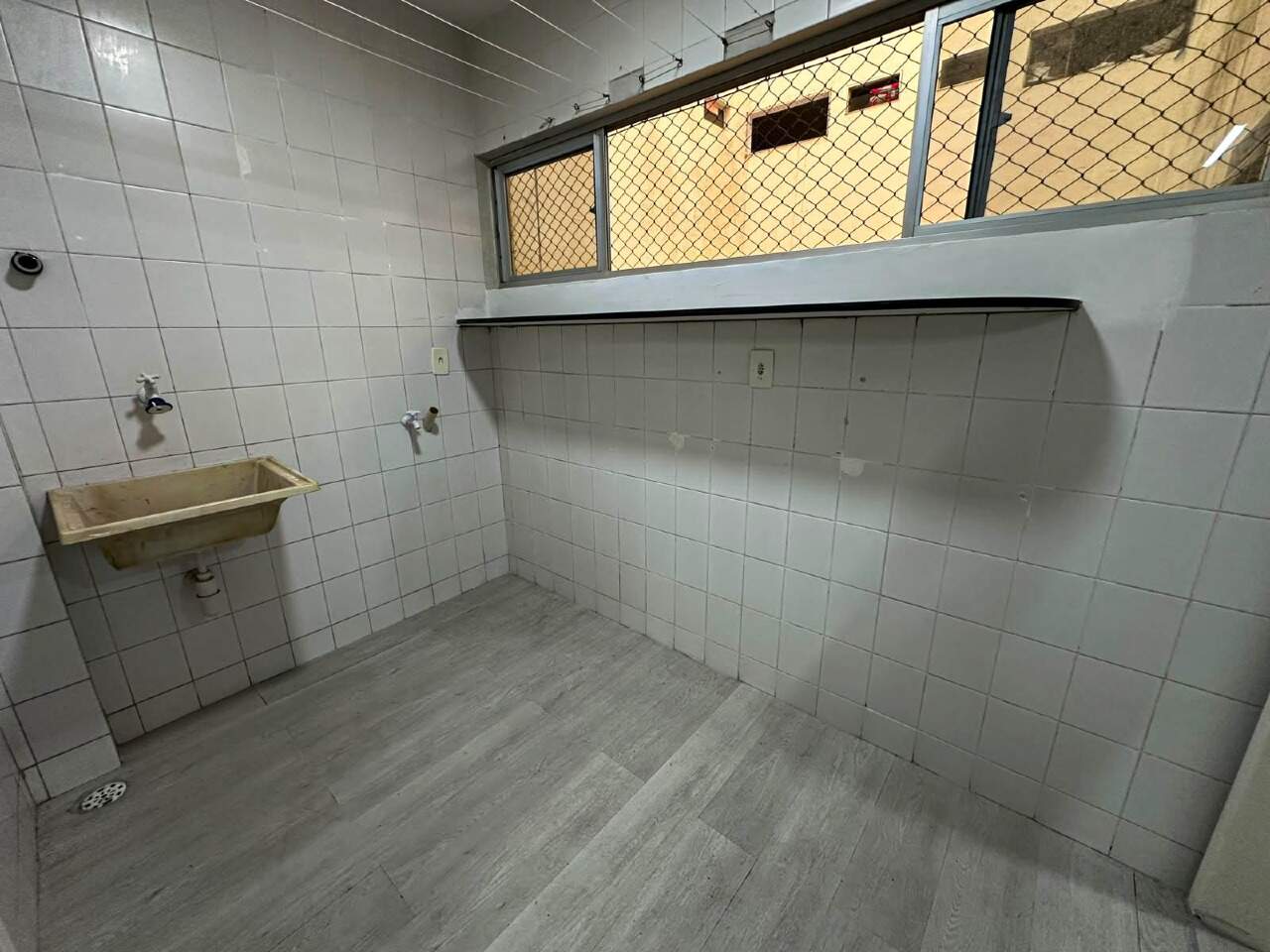 Apartamento para aluguel no Brisamar: 