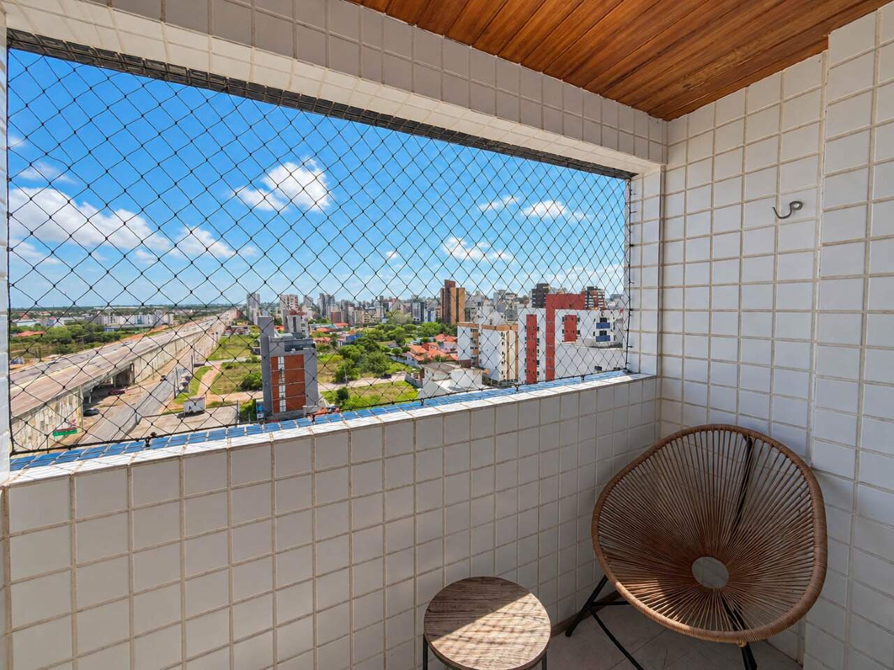 Apartamento à venda no Intermares: 