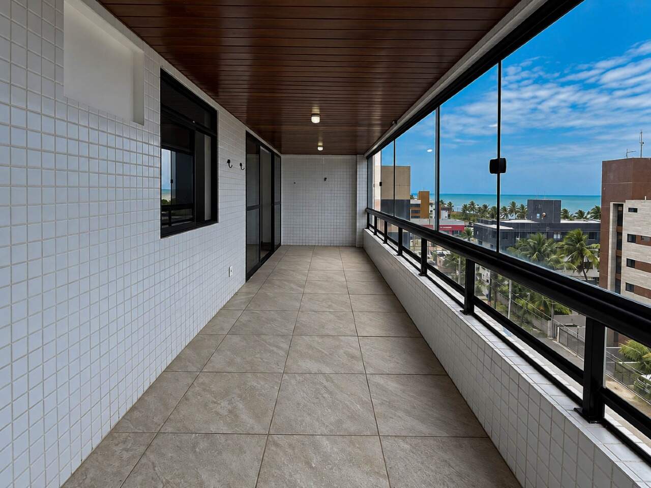Apartamento à venda no Intermares: 
