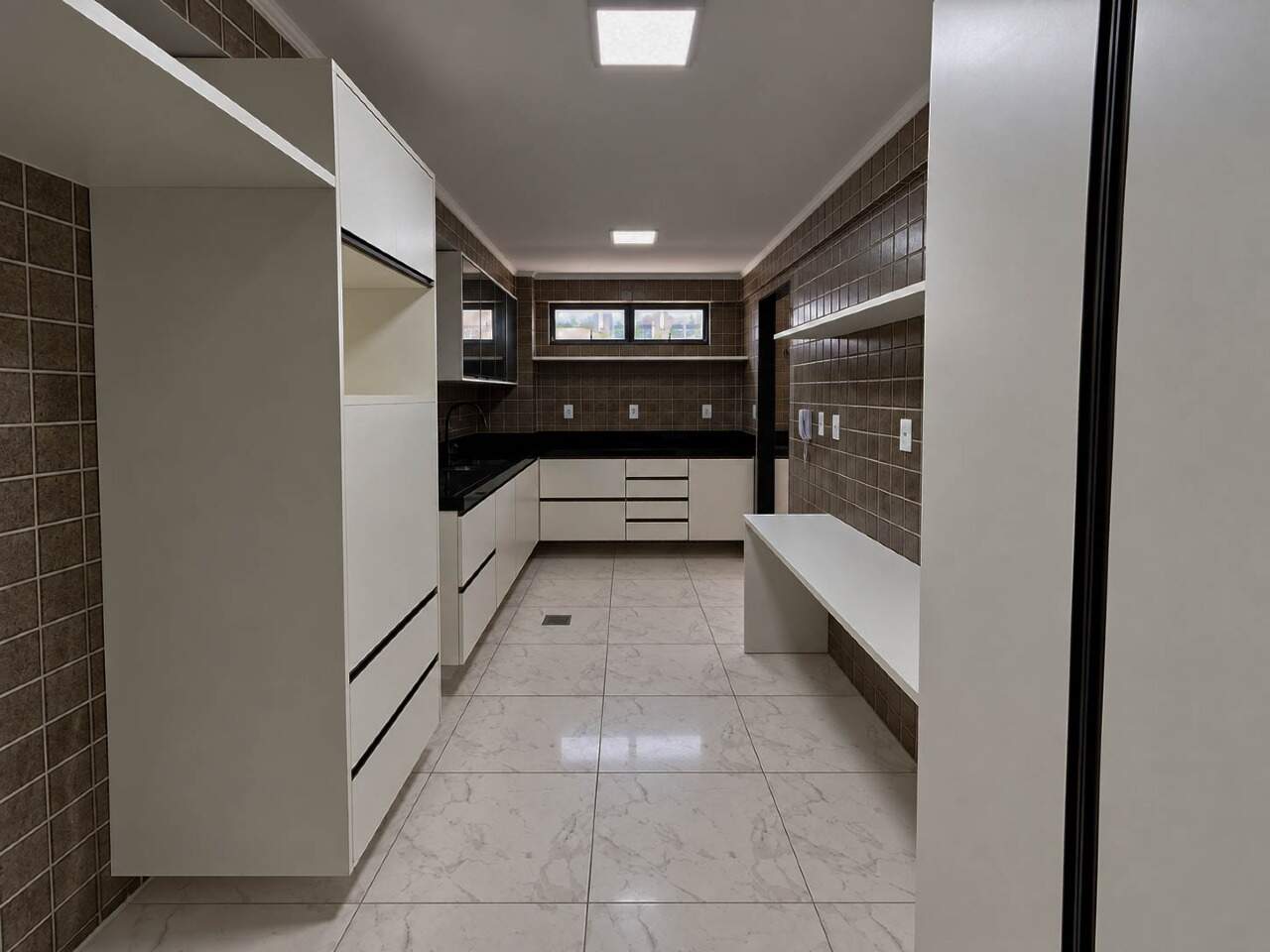 Apartamento à venda no Intermares: 