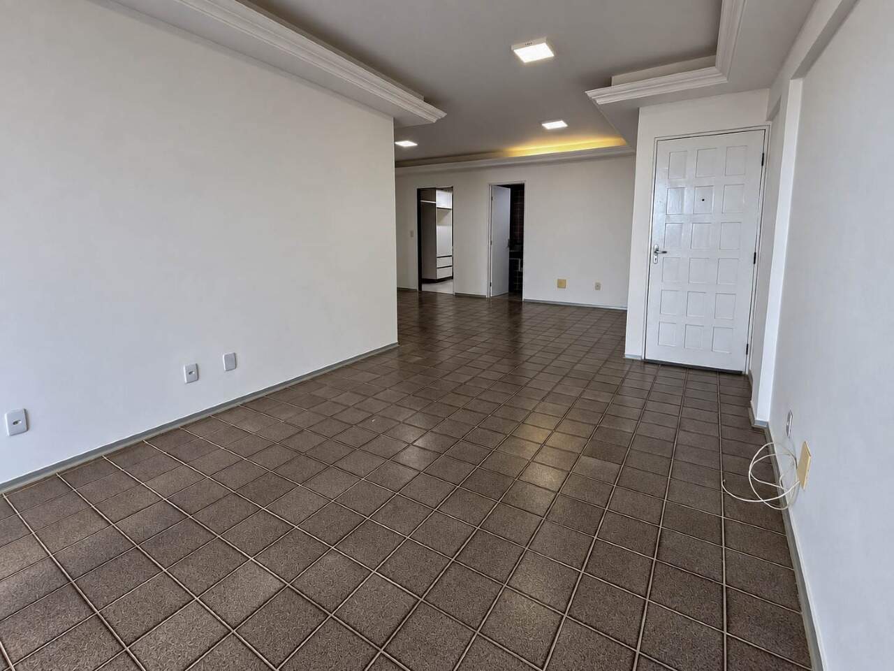 Apartamento à venda no Intermares: 