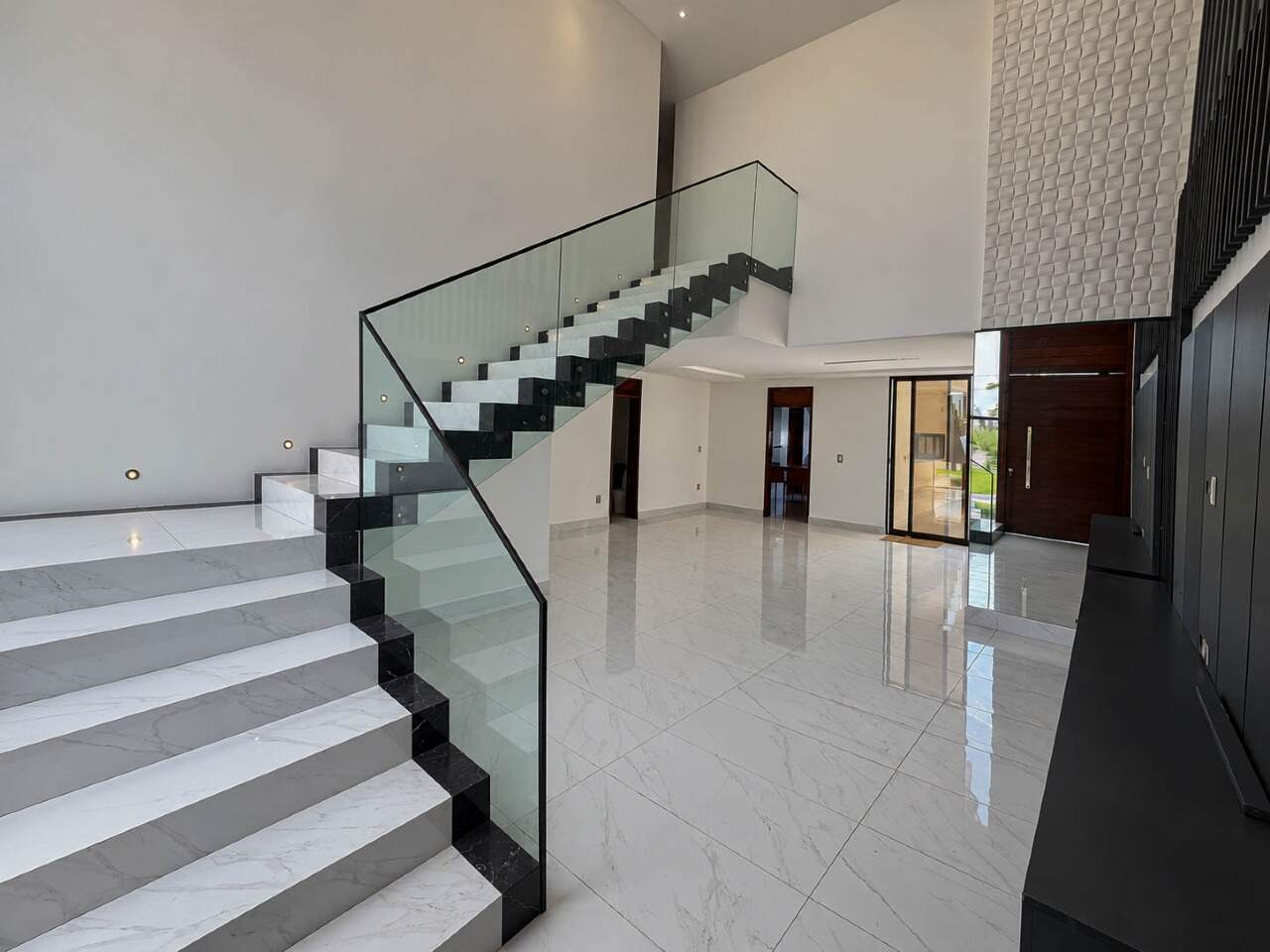 Casa em Condominio para aluguel no Intermares: 