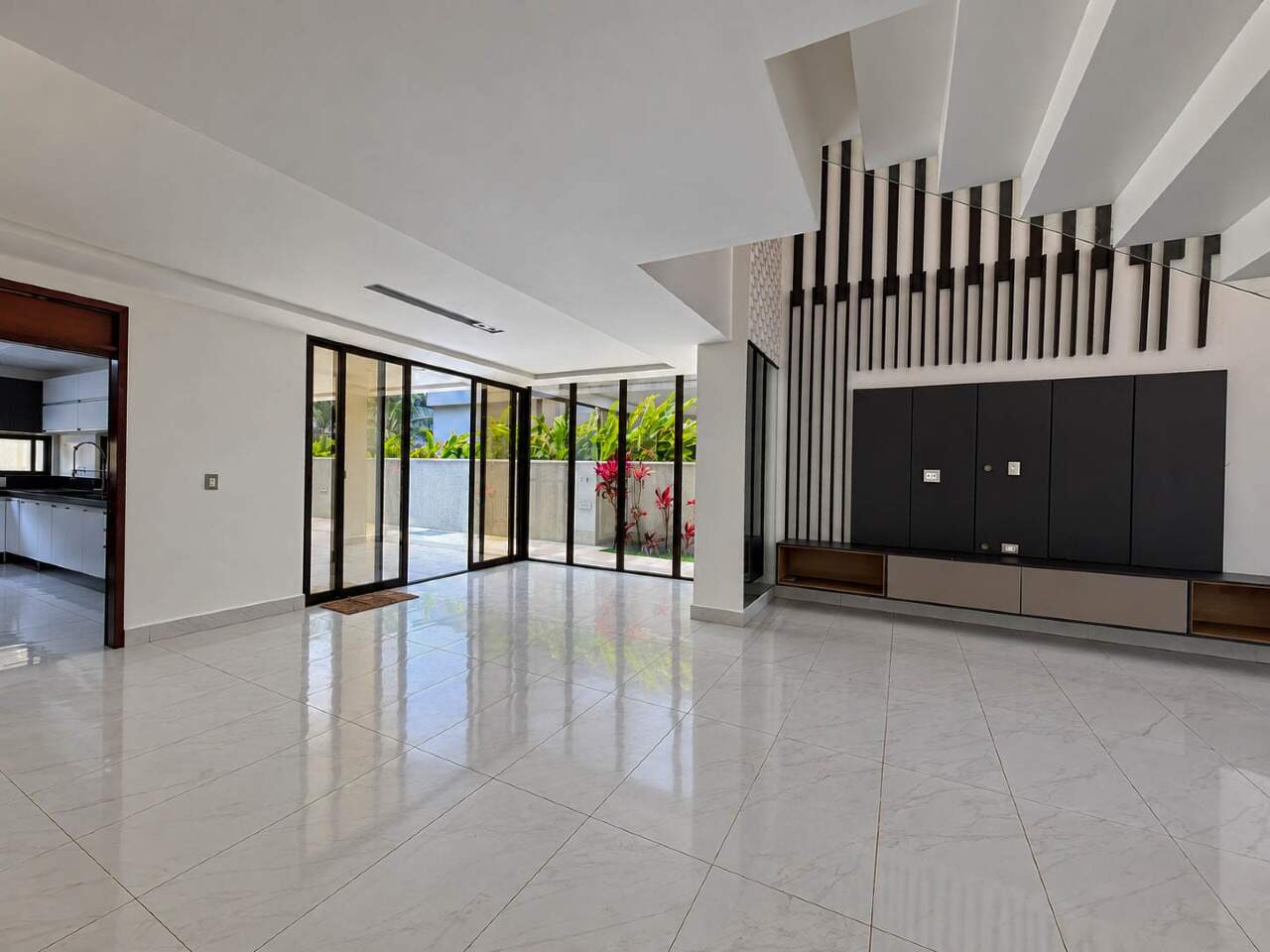 Casa em Condominio para aluguel no Intermares: 