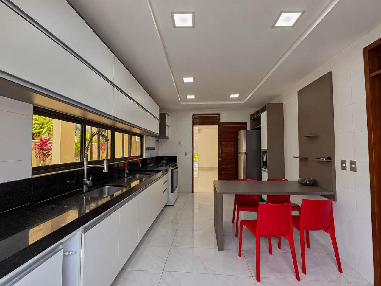Casa em Condominio para aluguel no Intermares: 