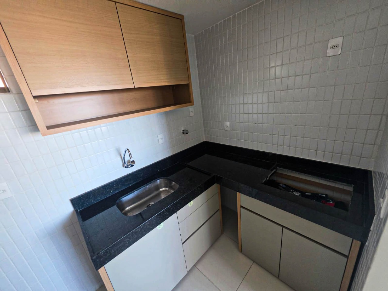 Apartamento para aluguel no Roger: 