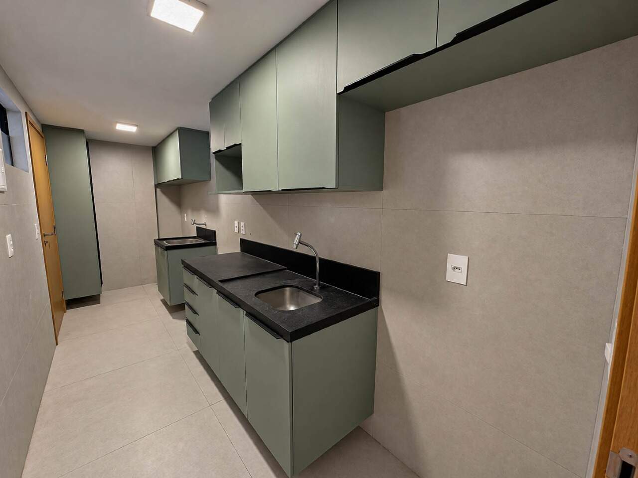Apartamento para aluguel no Intermares: 