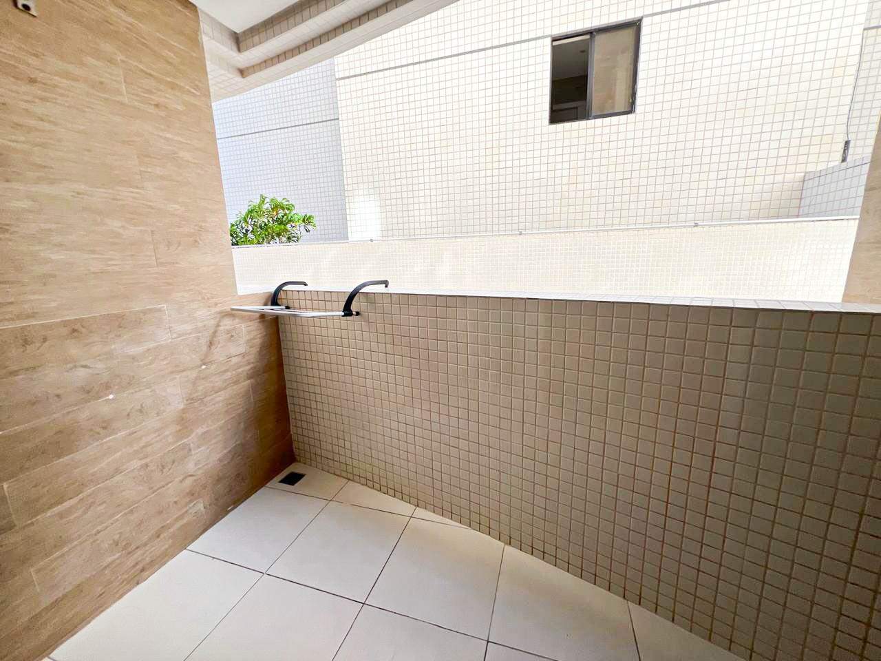 Apartamento à venda no Intermares: 