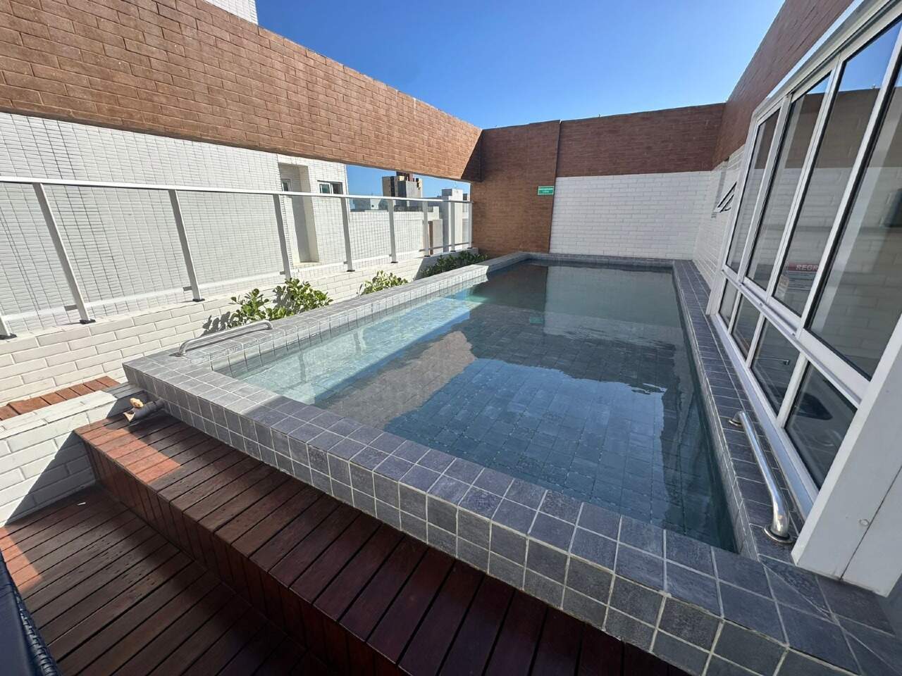 Apartamento para aluguel no Intermares: 