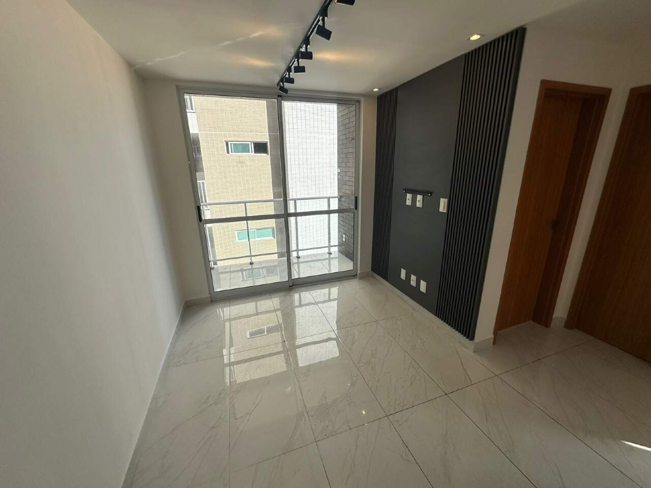 Apartamento para aluguel no Intermares: 