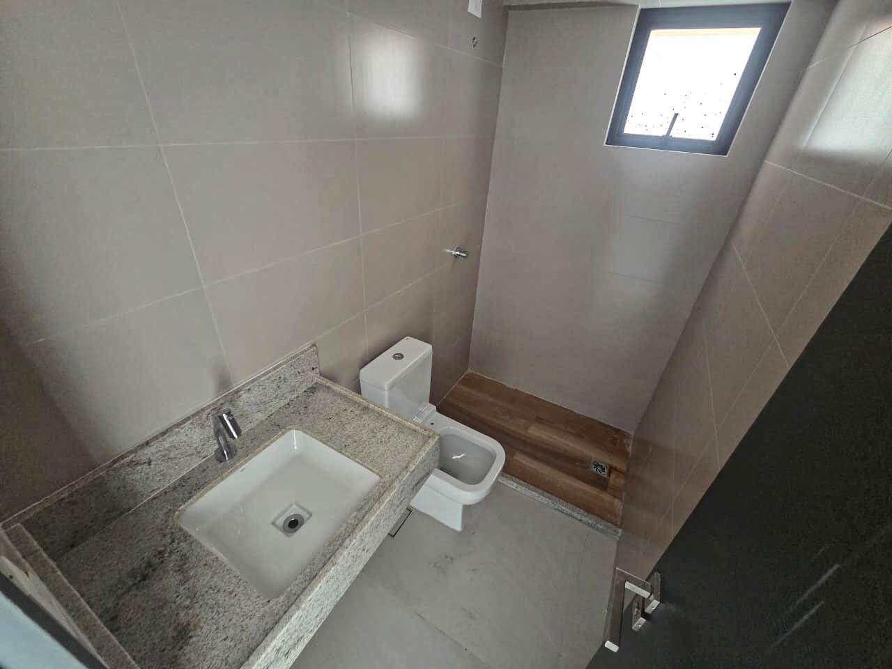 Apartamento Garden à venda no Intermares: 