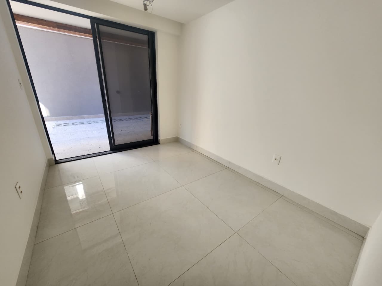 Apartamento Garden à venda no Intermares: 