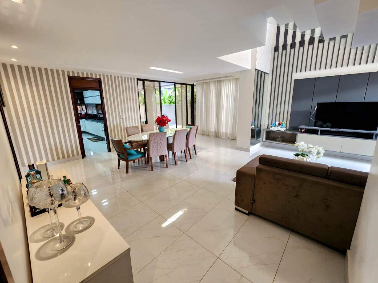 Casa em Condominio à venda no Intermares: 