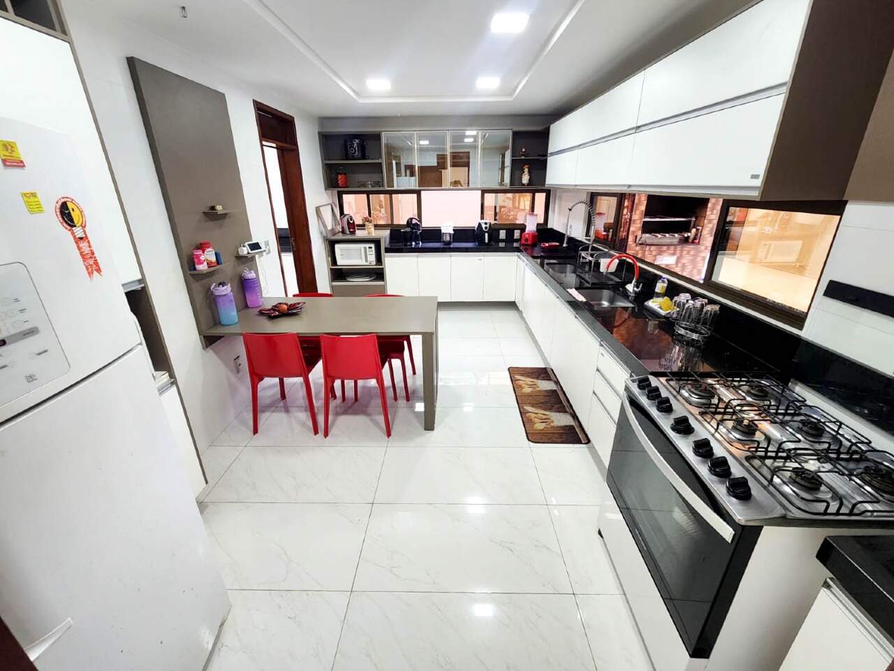 Casa em Condominio à venda no Intermares: 