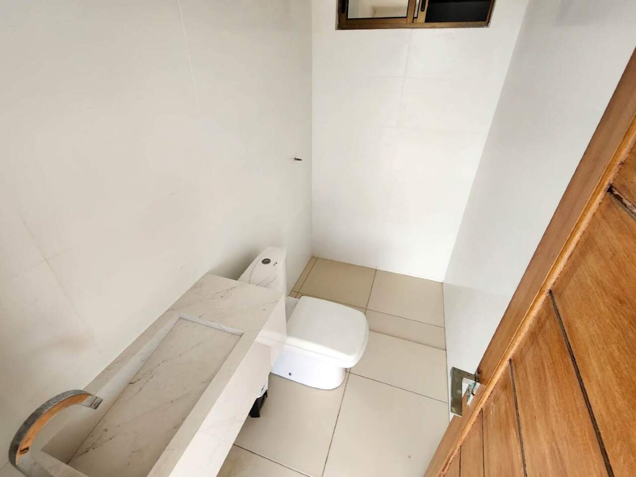 Casa em Condominio à venda no Intermares: 