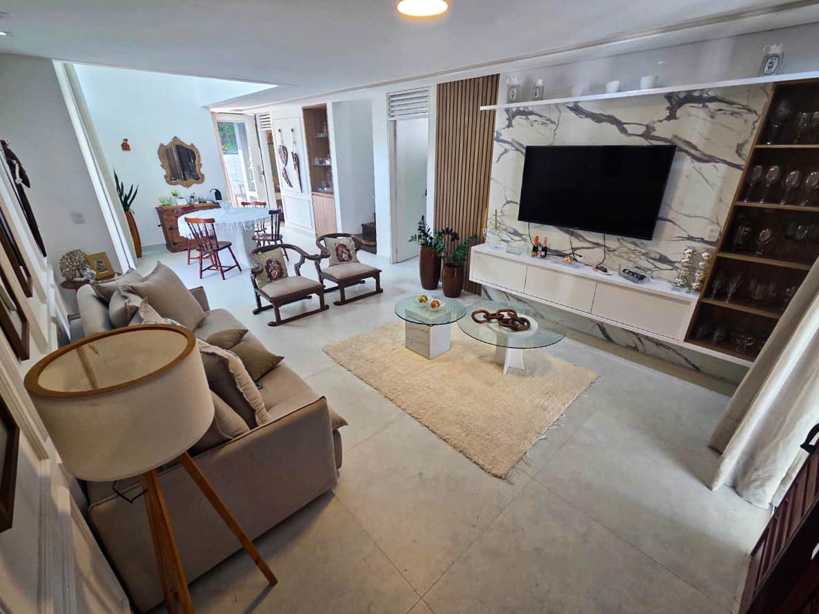 Casa em Condominio à venda no Intermares: 