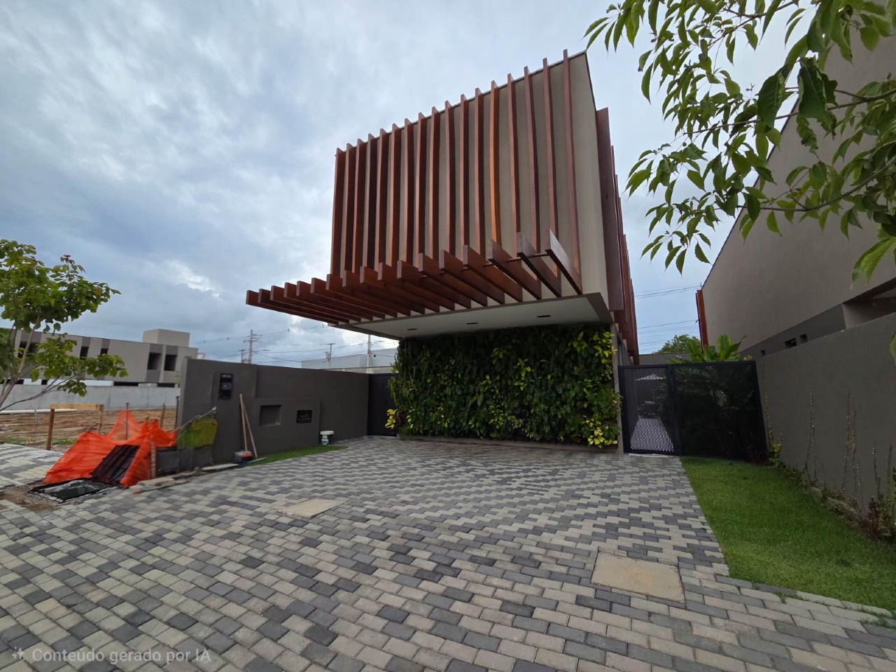 Casa em Condominio à venda no Intermares: 