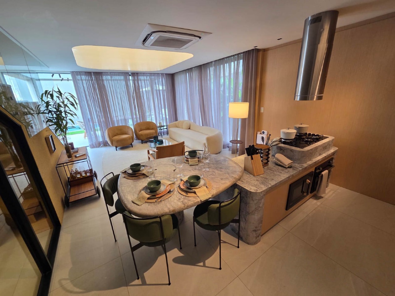 Casa em Condominio à venda no Intermares: 