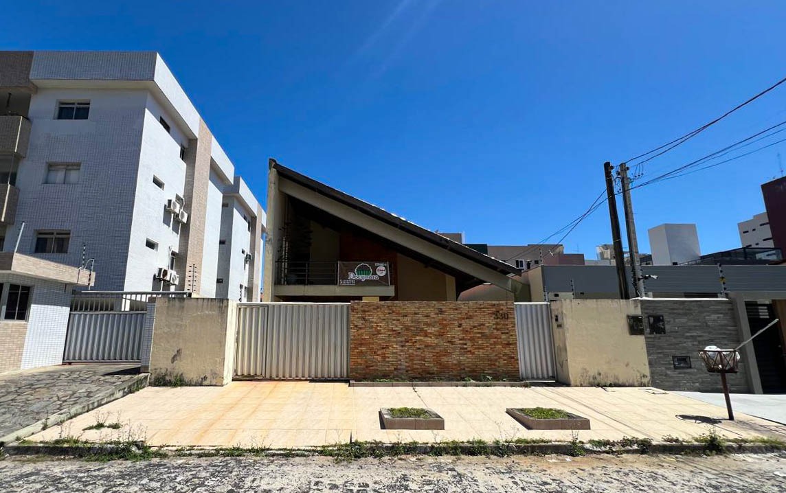 Casa à venda no Bessa: 