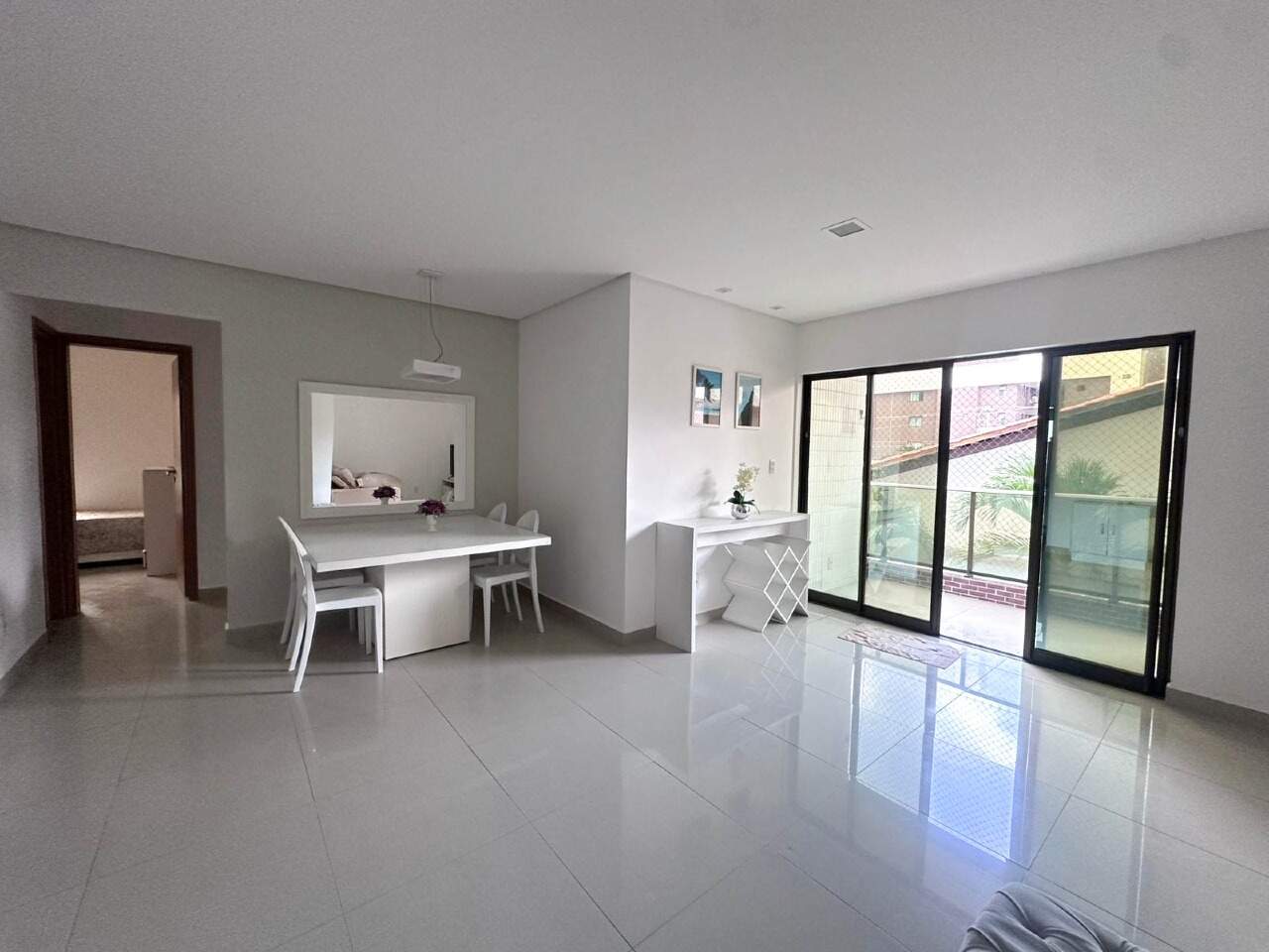 Apartamento para aluguel no Intermares: 