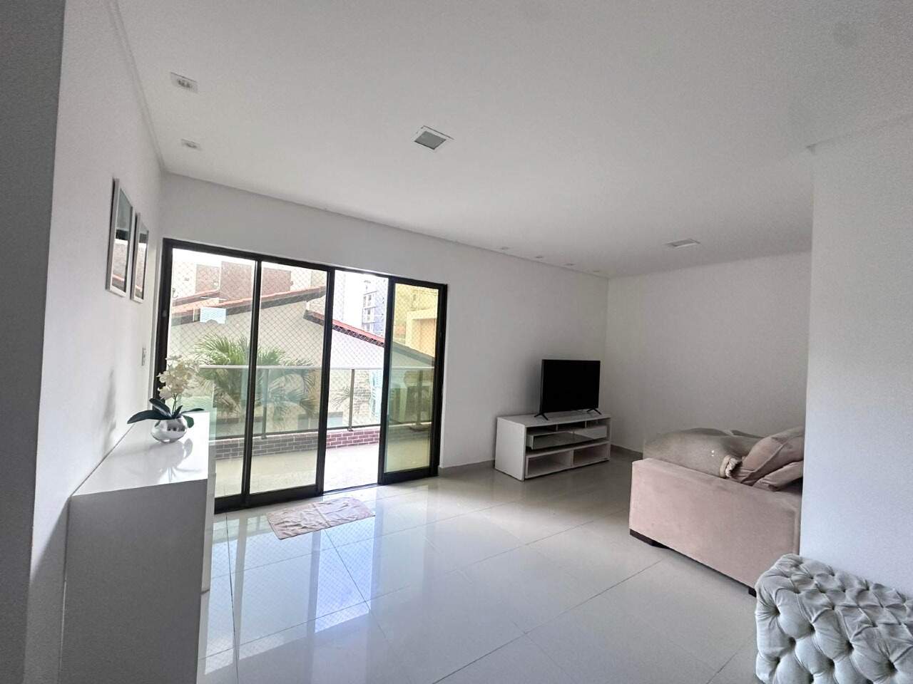 Apartamento para aluguel no Intermares: 