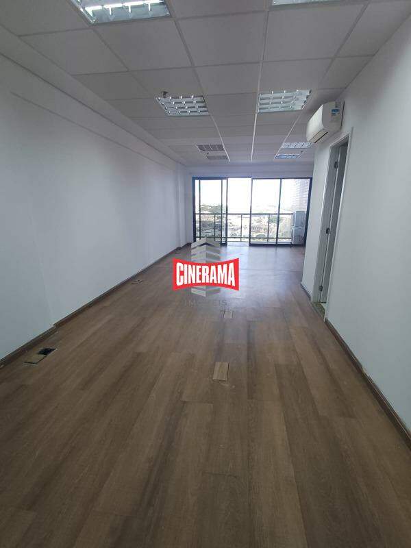 Sala para aluguel no Cerâmica: 