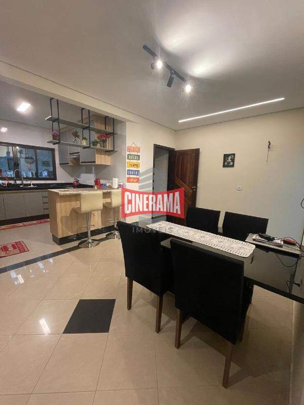 Sobrado à venda em Vila Camilópolis, Santo André - Cinerama Imóveis: 