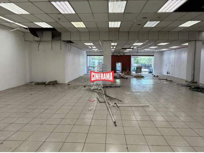Salão para aluguel no Mauá: 