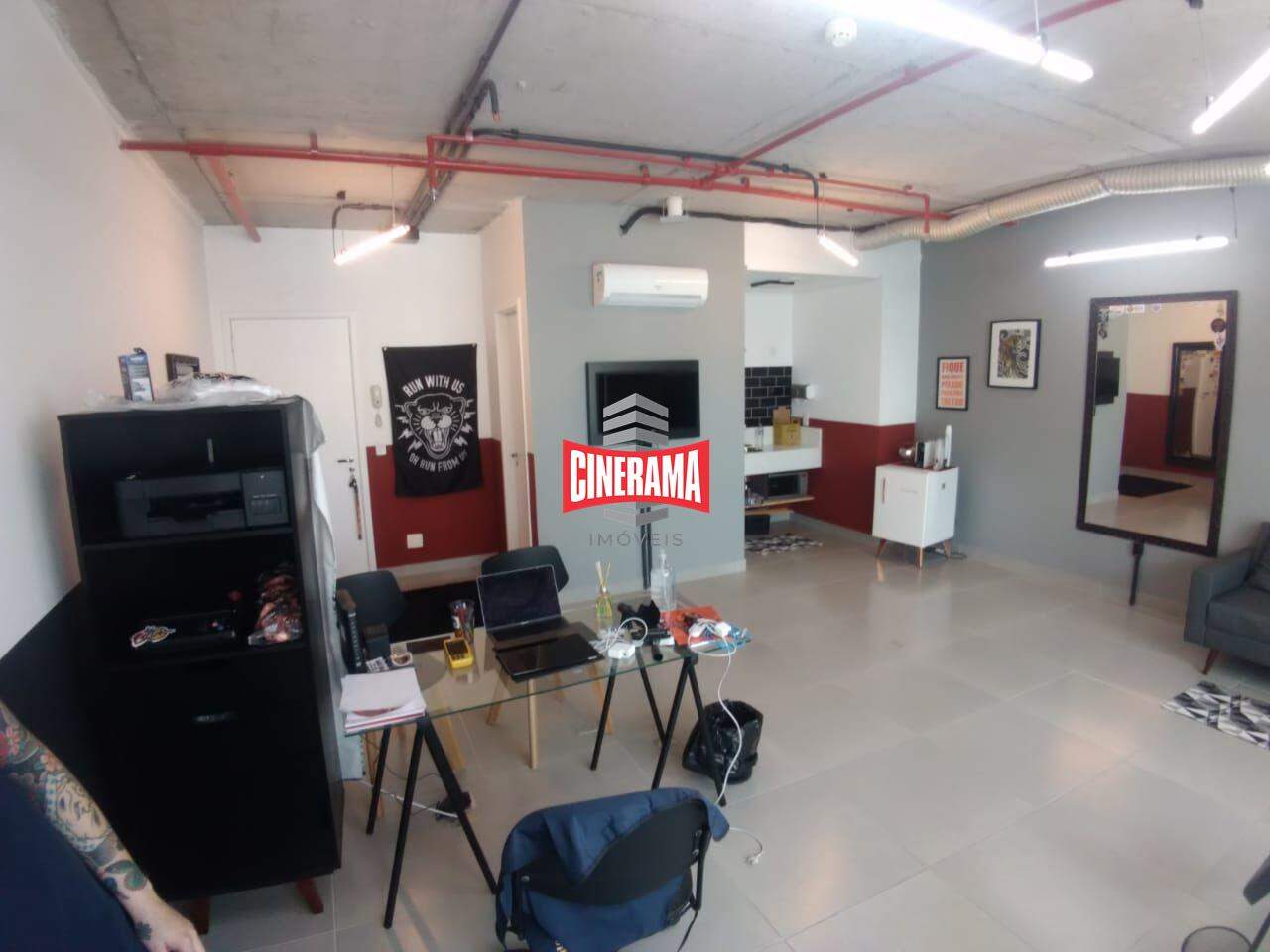 Sala à venda no Centro: 