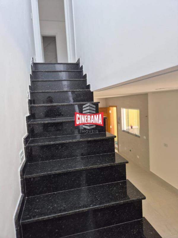 Sobrado à venda em Parque Jaçatuba, Santo André - Cinerama Imóveis: 